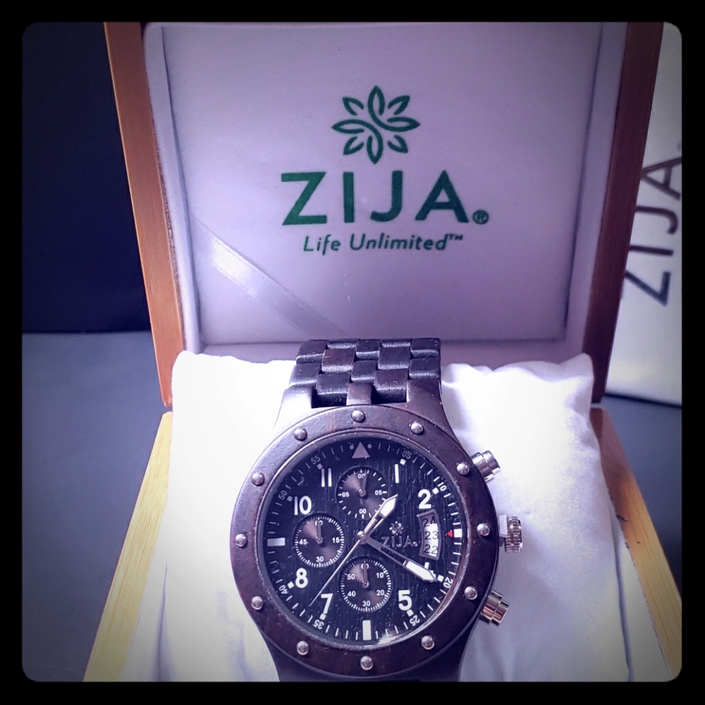 Elegant Men's Blackwood Watch